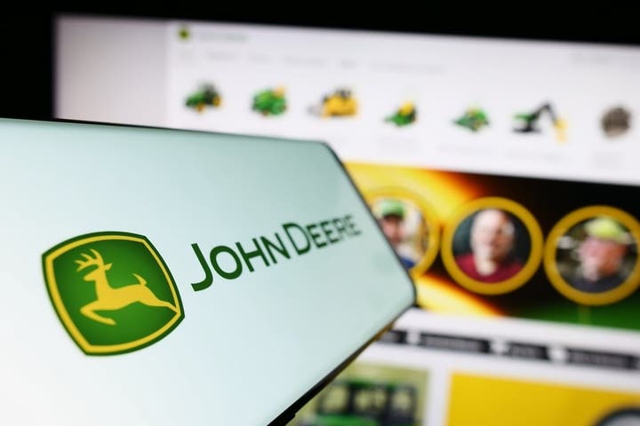 These Analysts Revise Their Forecasts On Deere After Q4 Results